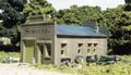 Schultz's Garage - HO Scale Kit  WS 20100