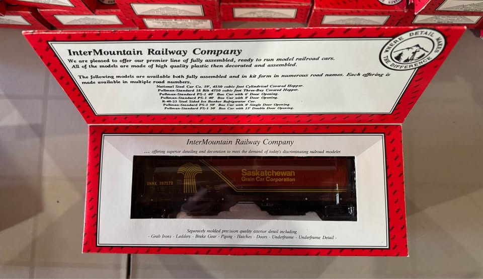 InterMountain HO scale Bottom Drop Hoppers