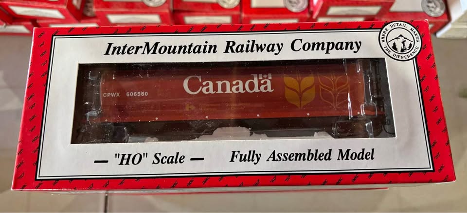 InterMountain HO scale Bottom Drop Hoppers