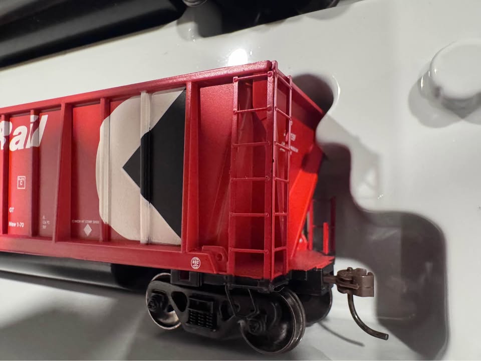 Athearn  CP Rail Bathtub Coal gondolas   set of 5 cars