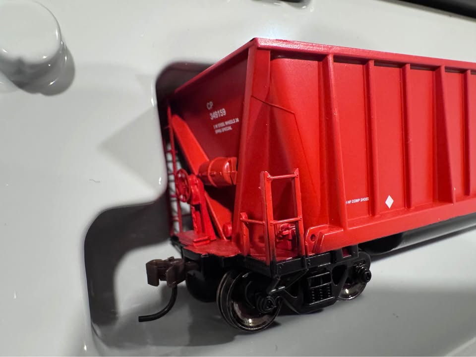 Athearn  CP Rail Bathtub Coal gondolas   set of 5 cars