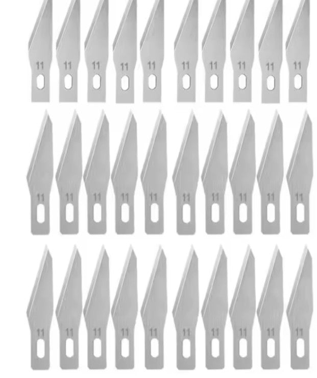 30 PIECE BLADE AND 2 HOBBY KNIVES ET #1 BLADES