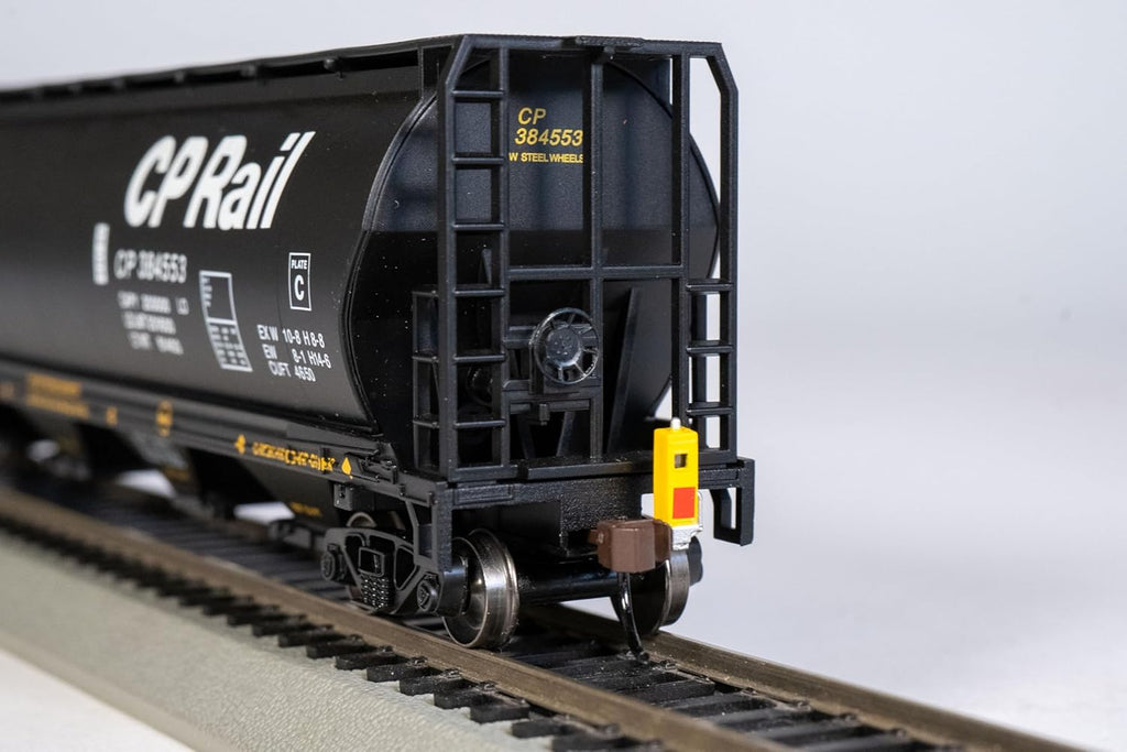 Bachmann HO Scale 4 Bay Cylinder Grain Hopper w/ End train flasher