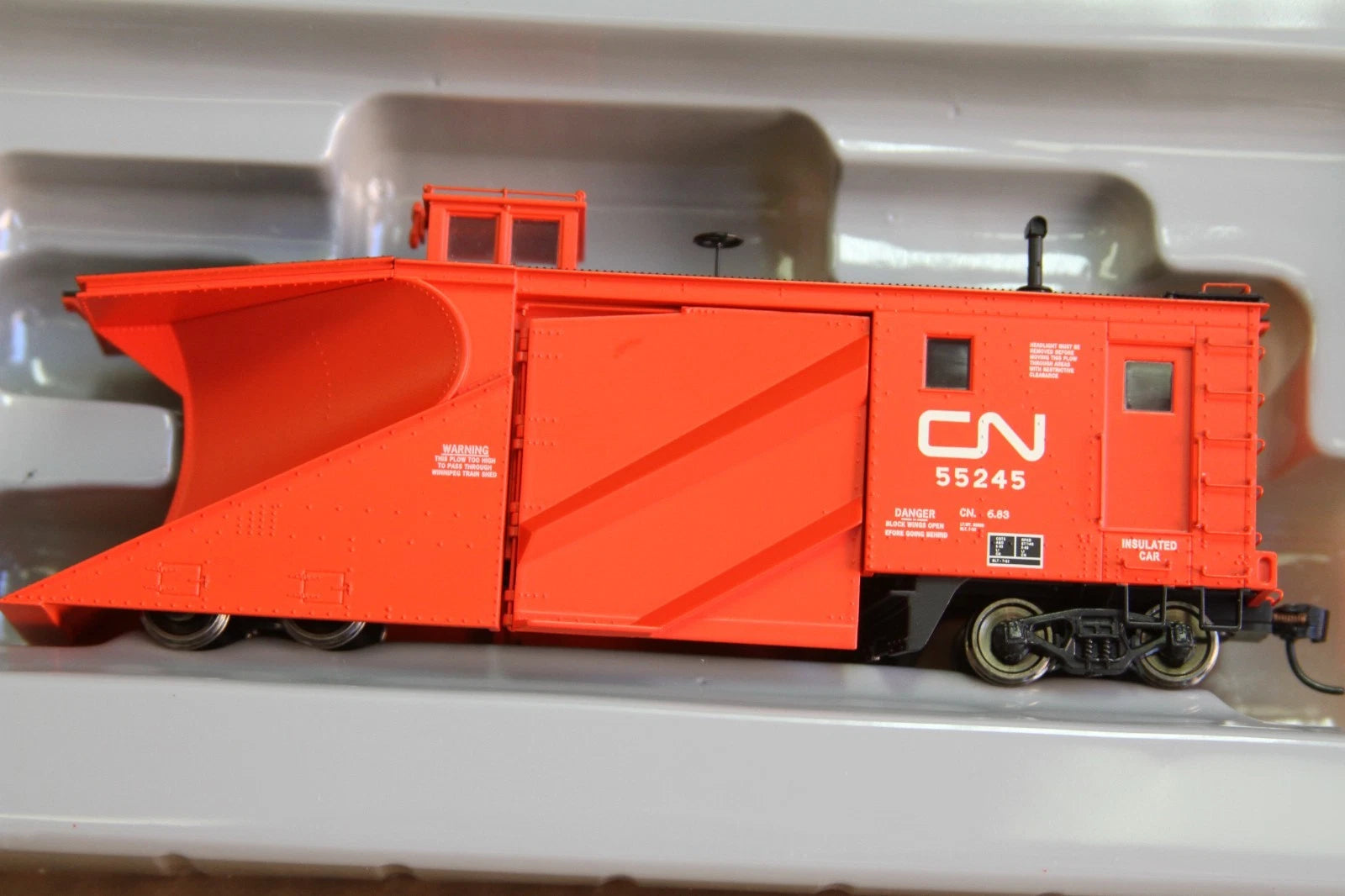 CN RAIL RUSSELL SNOWPLOW BY WALTHERS/PROTO HO SCALE
