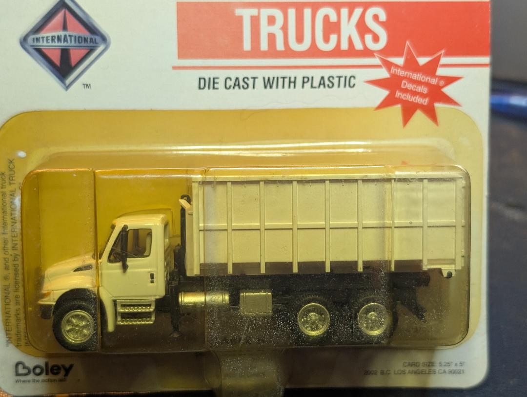 BOLEY 1/87 INTERNATIONAL HOOK LOADER ROLL OFF