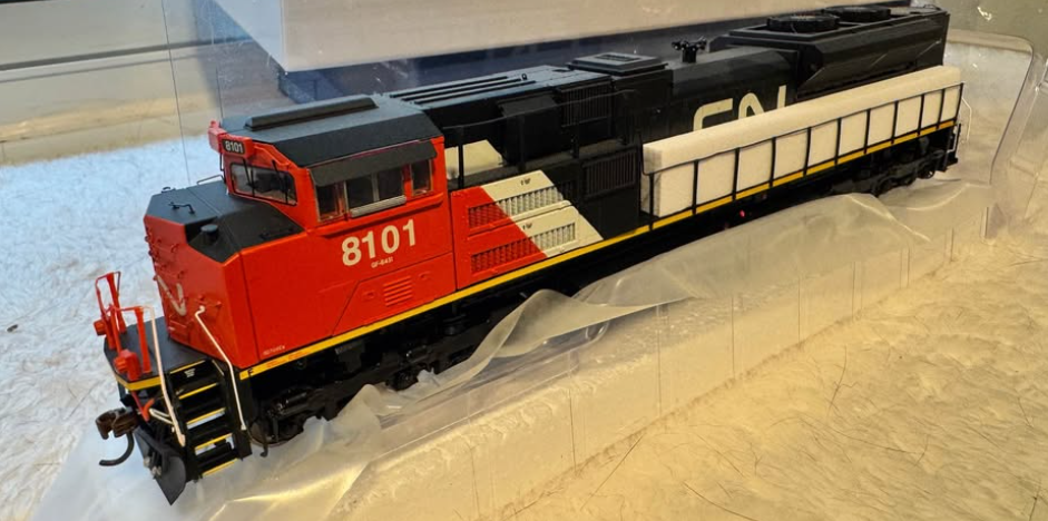 ATHEARN GENESIS  CN RAIL  SD70ACe  Road #8101  HO SCALE