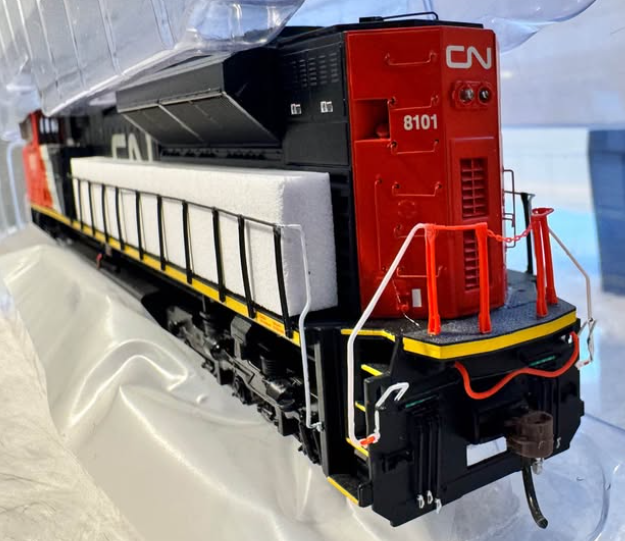 ATHEARN GENESIS  CN RAIL  SD70ACe  Road #8101  HO SCALE