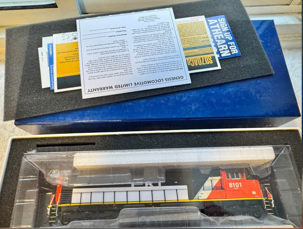 ATHEARN GENESIS  CN RAIL  SD70ACe  Road #8101  HO SCALE