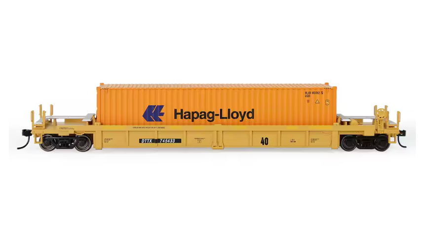 QTY 4  , 40Ft Container Well cars with containers HO Scale