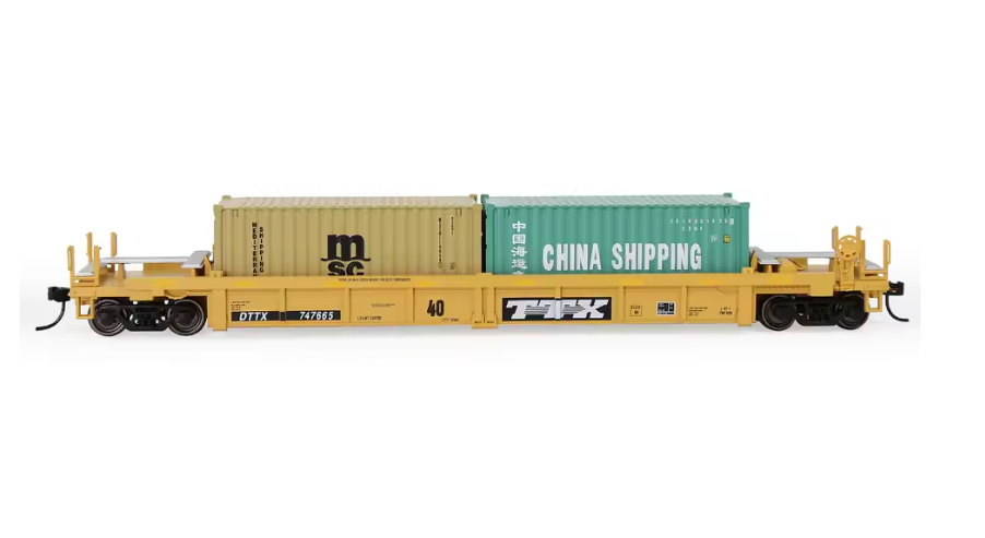 QTY 4  , 40Ft Container Well cars with containers HO Scale