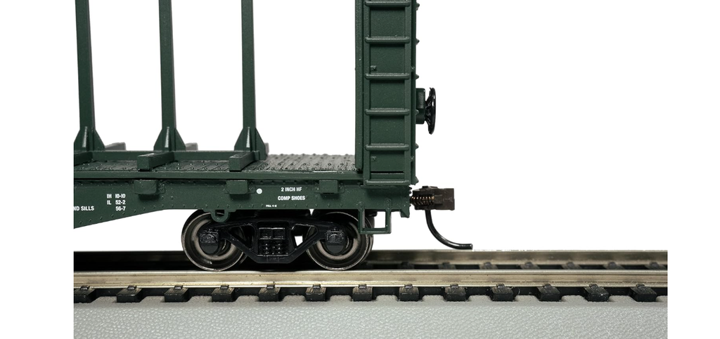 Bachmann Trains - 52' Center-Beam FLATCAR with BULKHEADS - BC Rail #52423 - HO Scale