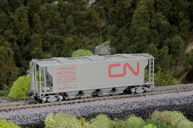 ATL20007158 HO SLAB SIDE HOPPER-CDN NATIONAL, noodle 6 hatch 352158, gray/red