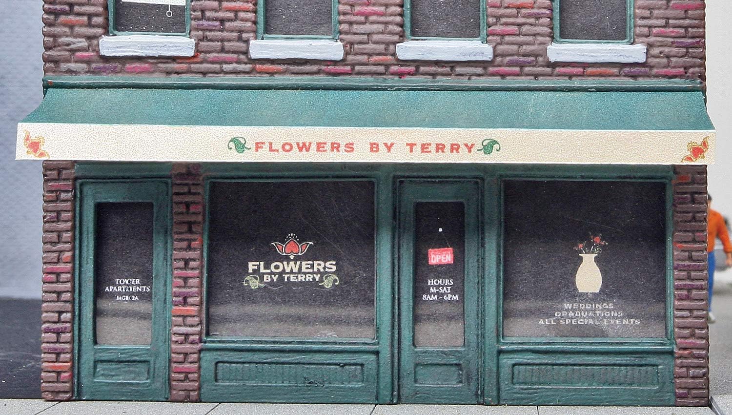 Walthers, Inc. Flowers by Terry Kit, 3 X 4 x 4-3/8" 7.6 X 10.2 X 11.1cm