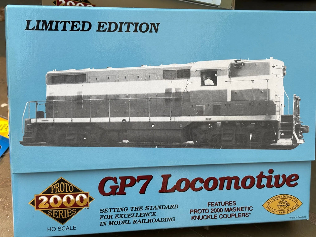 PROTO 2000 # 980002 HO SCALE CANADIAN NATIONAL GP-7 DIESEL PWRD LOCO # 4806