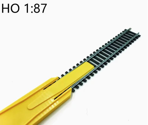 HO scale Rerailer Tool