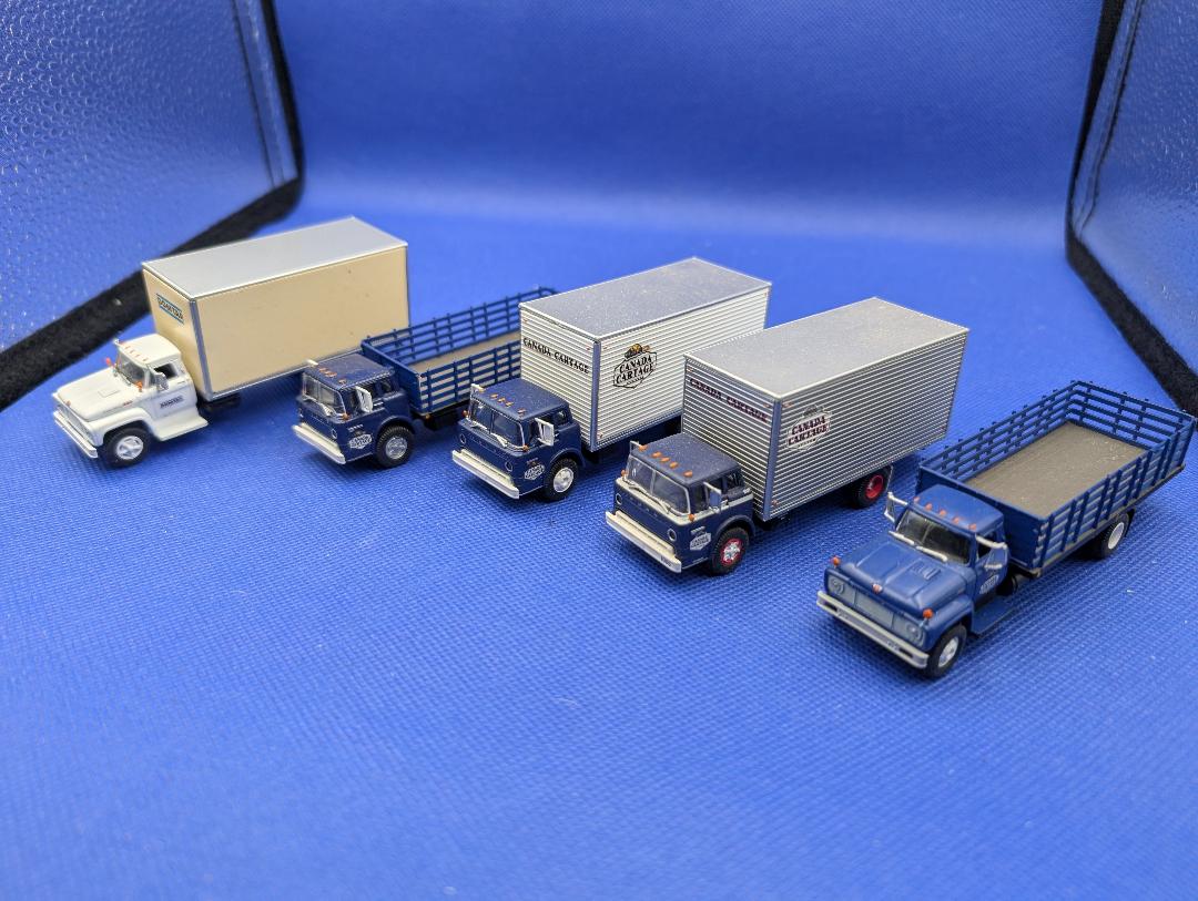 5  ATHEARN HO TRUCKS