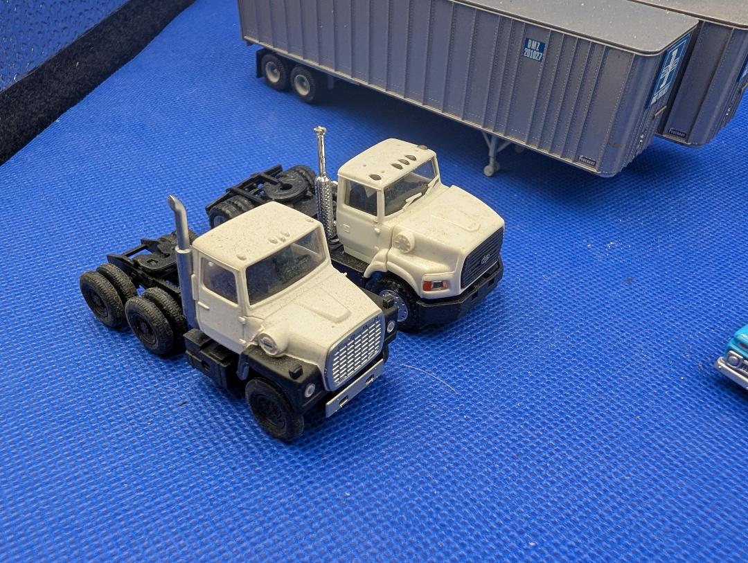 USED  ASSORTED VEHICLES & TRAILERS   6 pieces