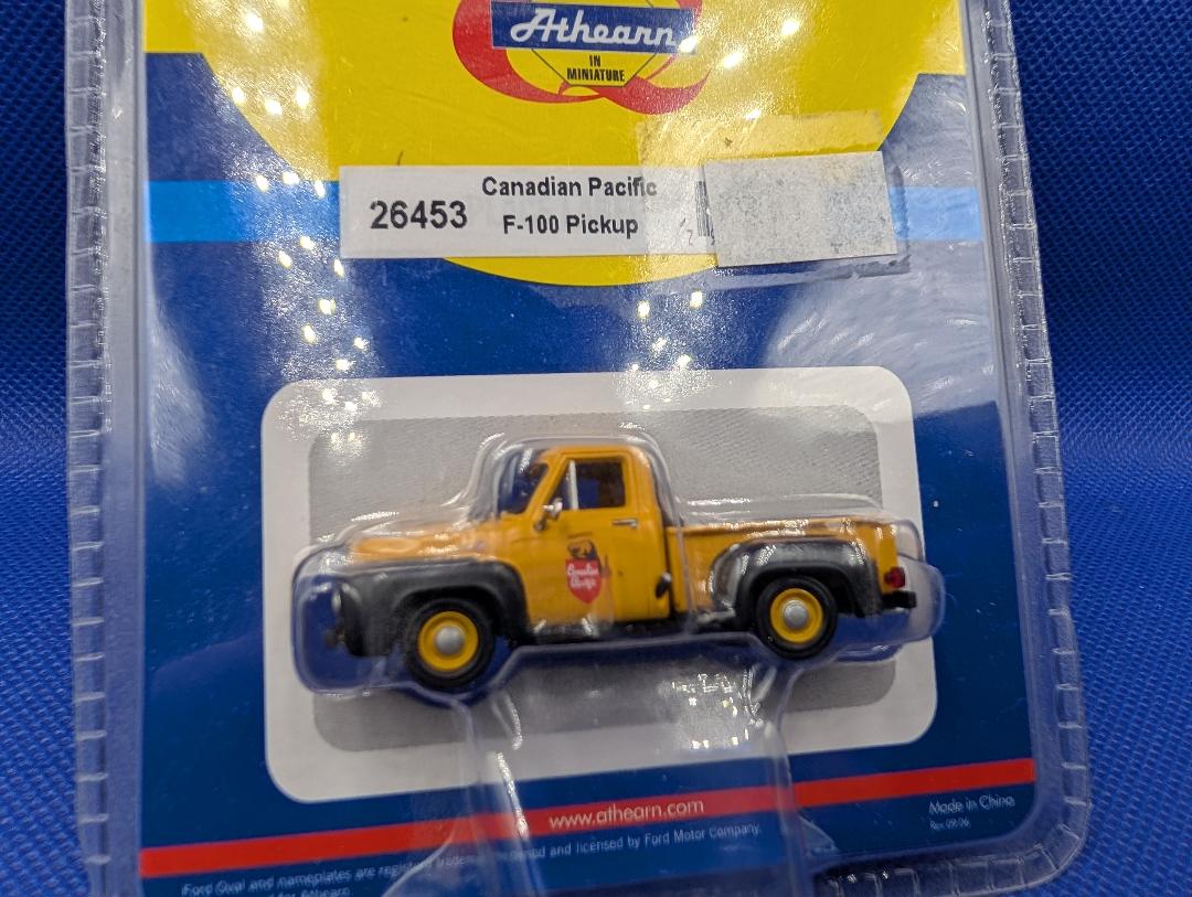 ATHEARN 1950's Ford F100 Pick Up  Canadian Pacific RR